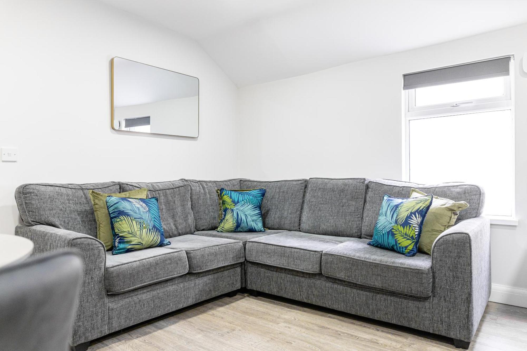 Modern Apartments Near Cardiff City Centre Extérieur photo